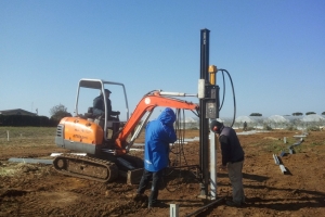 battipalo su miniescavatore impianto fotovoltaico 01